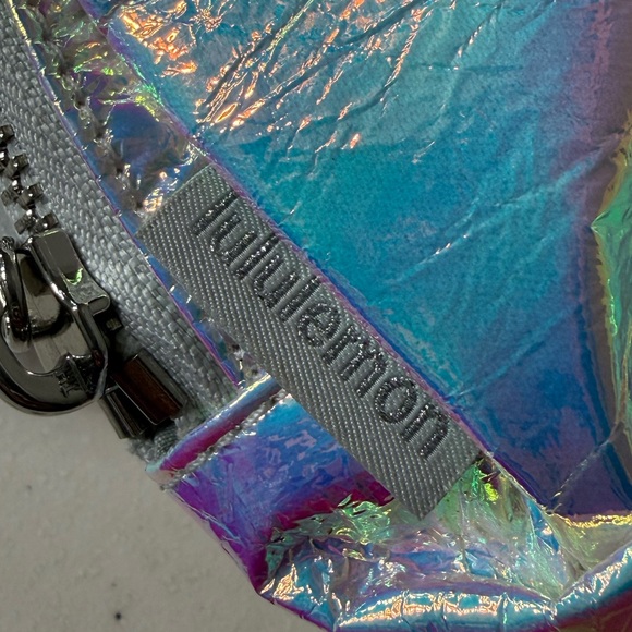Lululemon Athletica Holographic Crossbody/waist bag/fanny back - Picture 9 of 9
